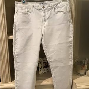 Just Black White Jean Capris